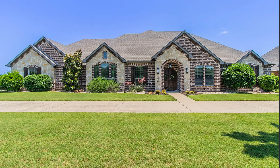 Grand Pleasantville exterior